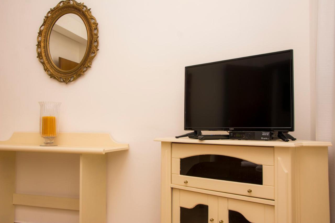 Stefanie'S Rooms Asprovalta Bagian luar foto